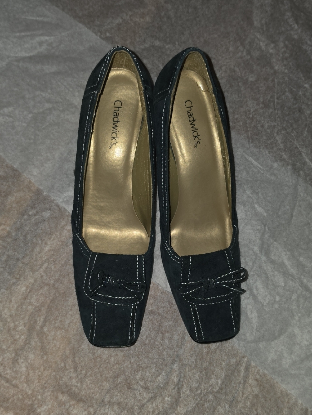 NWOB Chadwicks Navy Suede Square-Toe Heels with Topstitch Bow Size 8.5